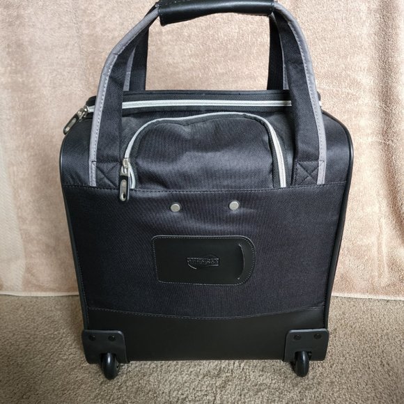 New American Tourister Black Wheeled Carry-On Luggage - Picture 2 of 6